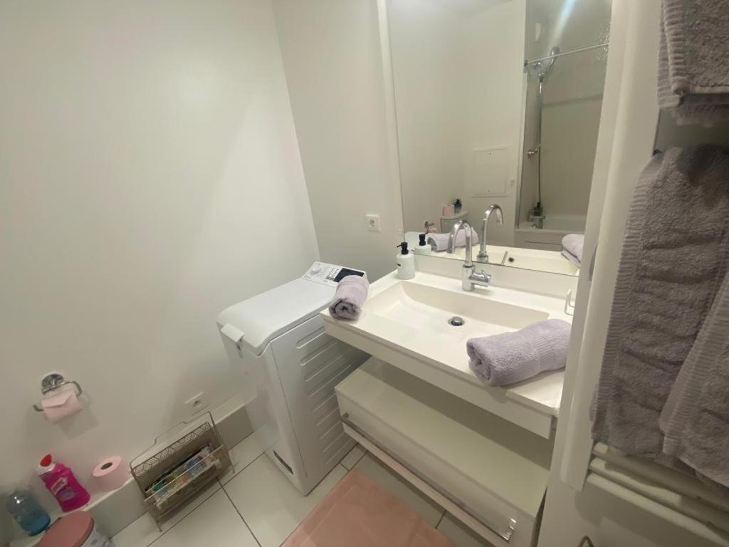 Appartement 80M2, Terrasse Sud, Metro 7 Direction Louvre A 8Minutes, Parking Sous-Sol, Proche Paris-Bercy Ivry-sur-Seine Exterior foto